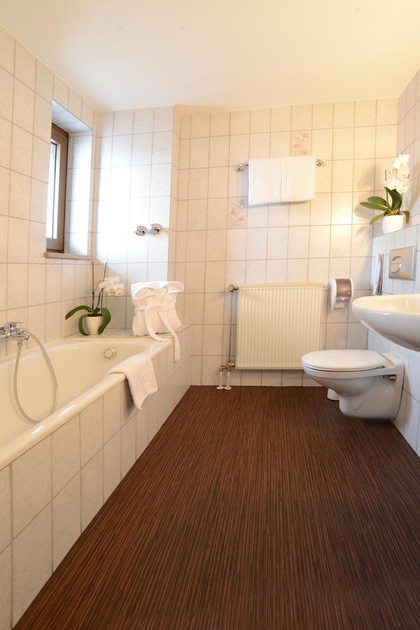 Hotel Jaegerhof Roth  Kültér fotó